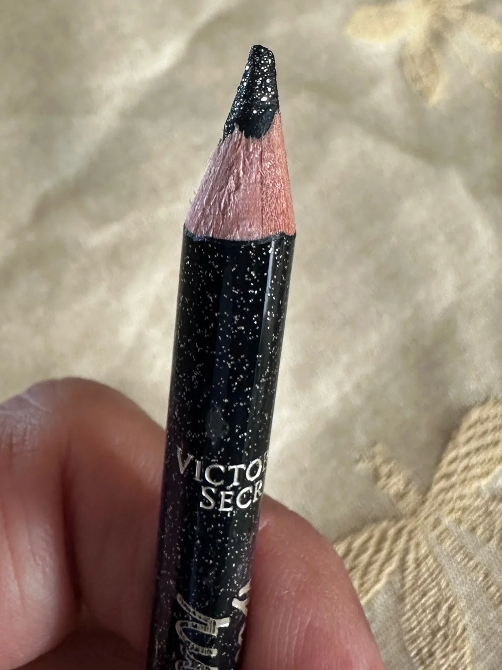 Victoria's Secret Beauty Rush Gilded Glow Eye Liner Pencil In Black Magic.